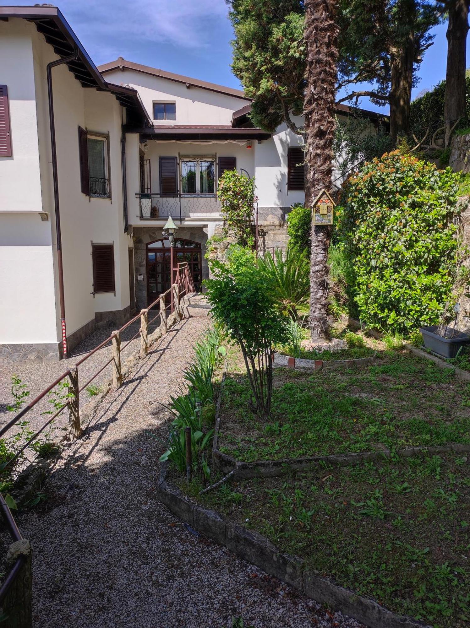 Villa Antonella, App. Vittoria Tavernerio 外观 照片