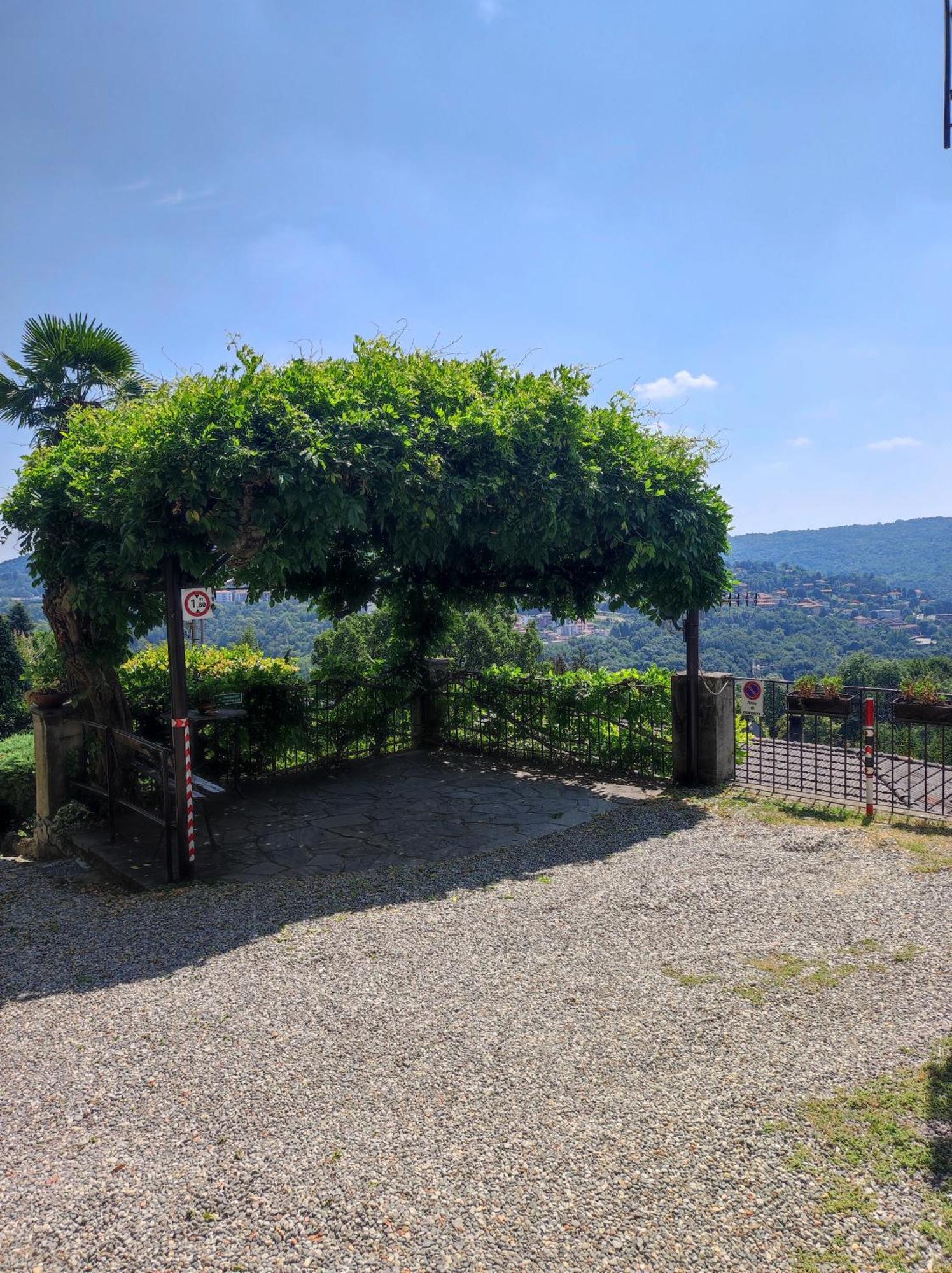 Villa Antonella, App. Vittoria Tavernerio 外观 照片